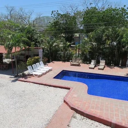 Cabinas Diversion Tropical