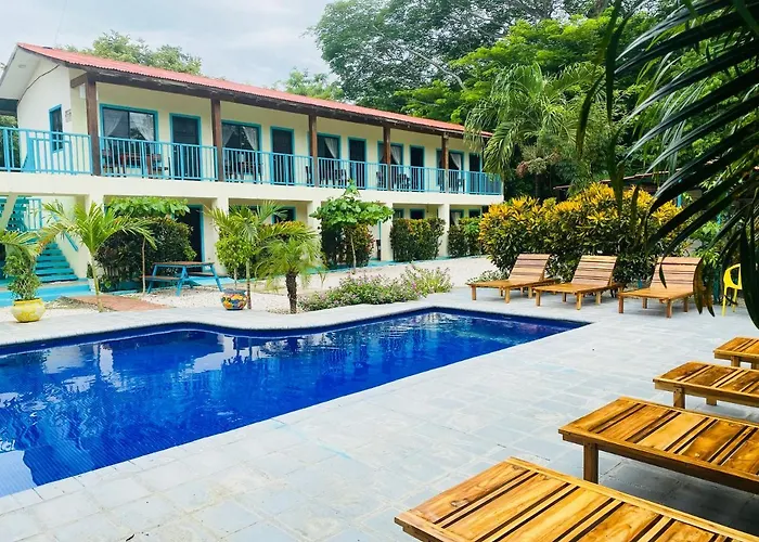 Diversion Tropical Hotel 2*