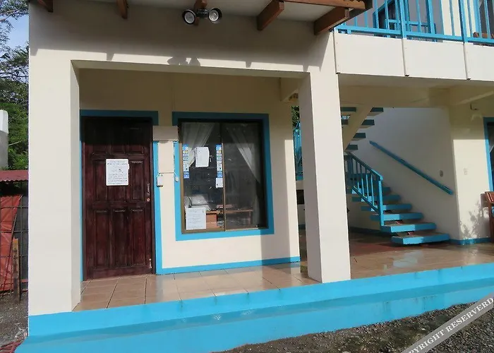 Diversion Tropical Hotel